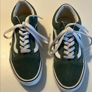 Unisex Vans! 7.5 women 6 men